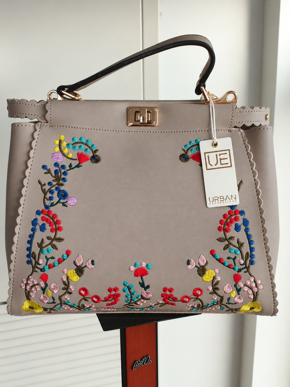 BNWT Urban Expressions Embroidered Floral Top-Handle/Crossbody Handbag - Picture 2 of 13